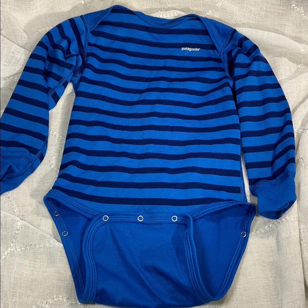 Patagonia capillene 3 onzie long sleeve size 3T